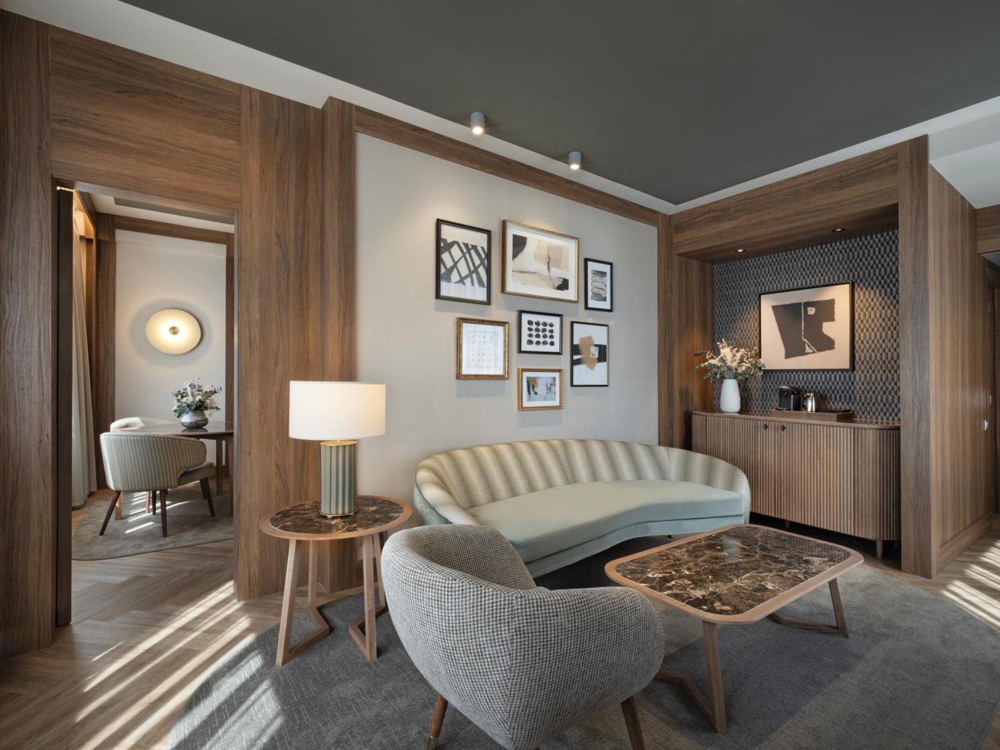 Отель The Westin Madrid Cuzco Экстерьер фото