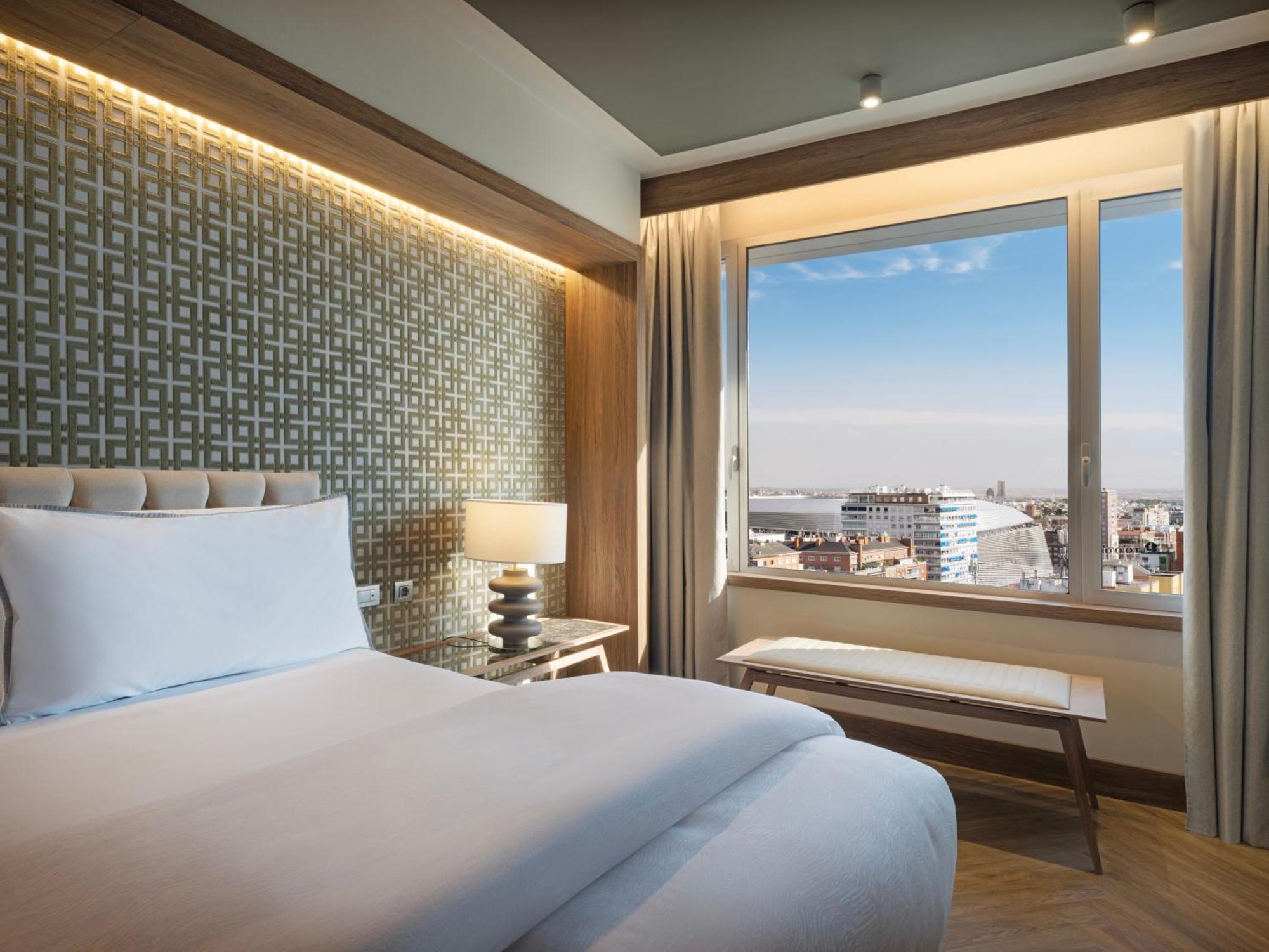 Отель The Westin Madrid Cuzco Экстерьер фото