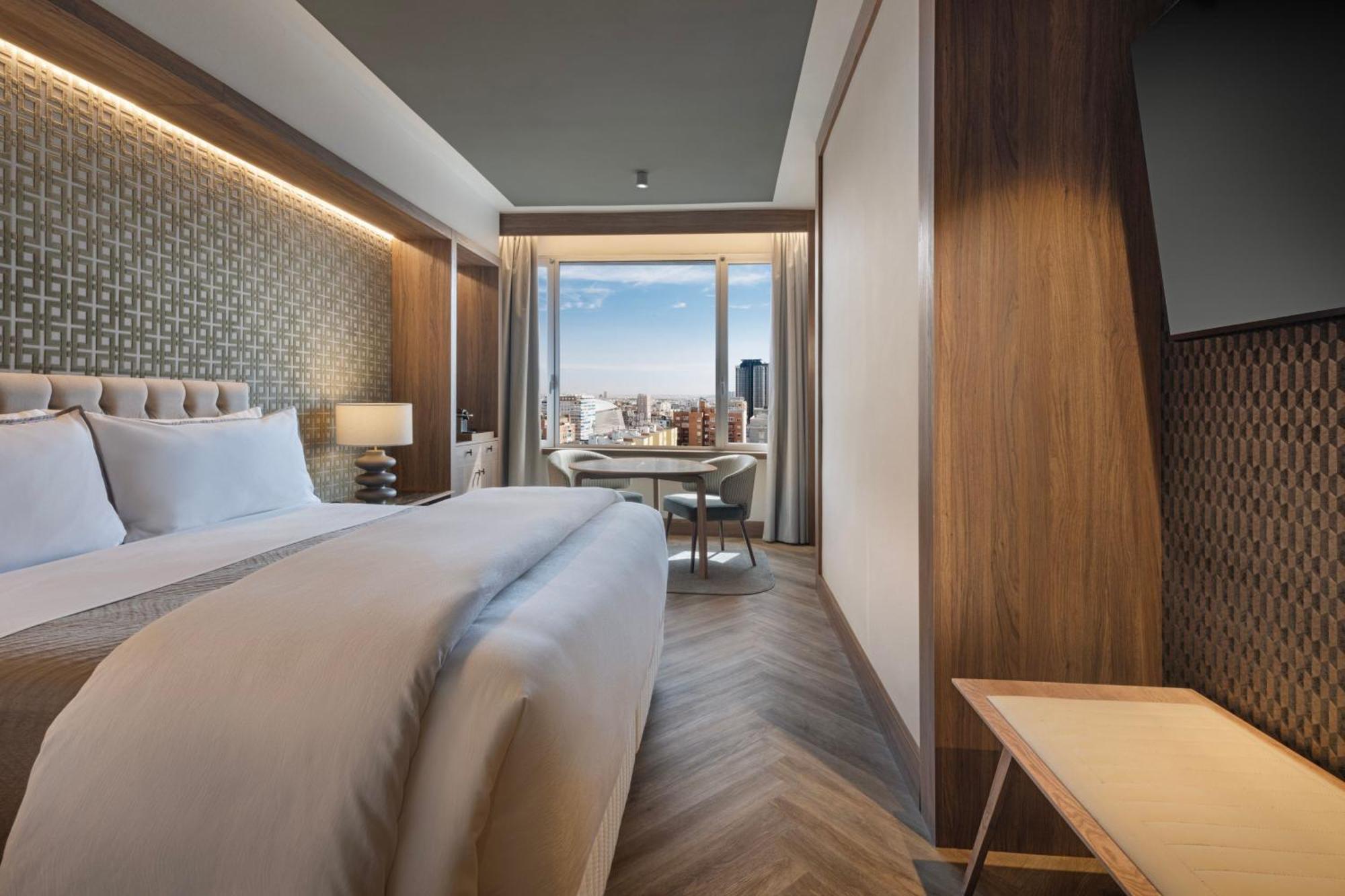 Отель The Westin Madrid Cuzco Экстерьер фото