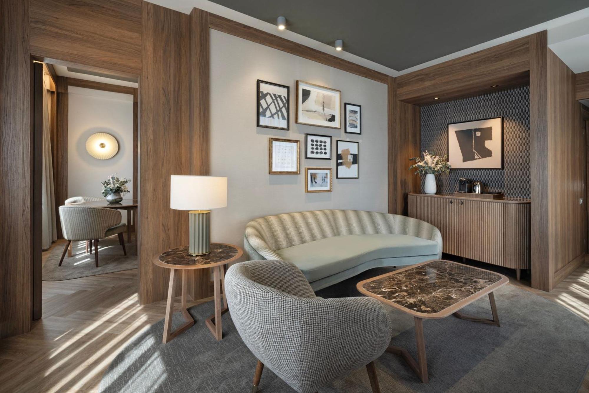 Отель The Westin Madrid Cuzco Экстерьер фото