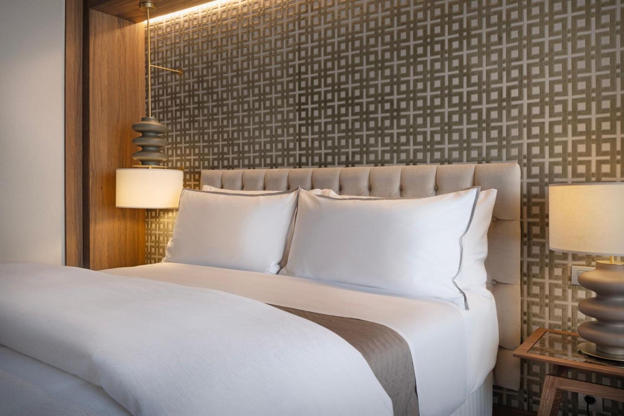 Отель The Westin Madrid Cuzco Экстерьер фото