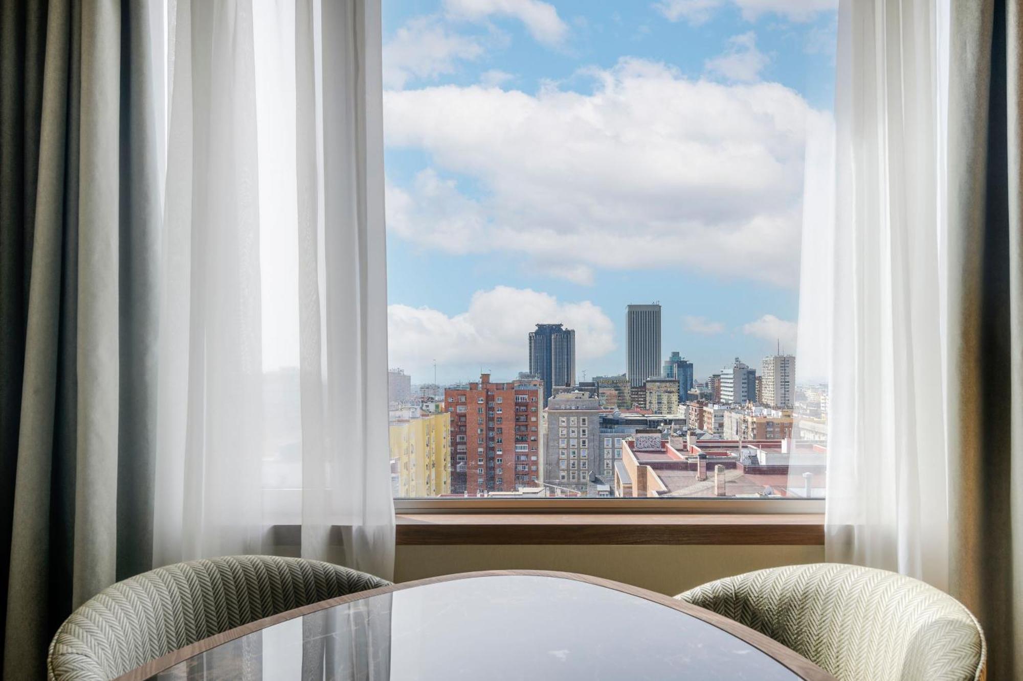 Отель The Westin Madrid Cuzco Экстерьер фото