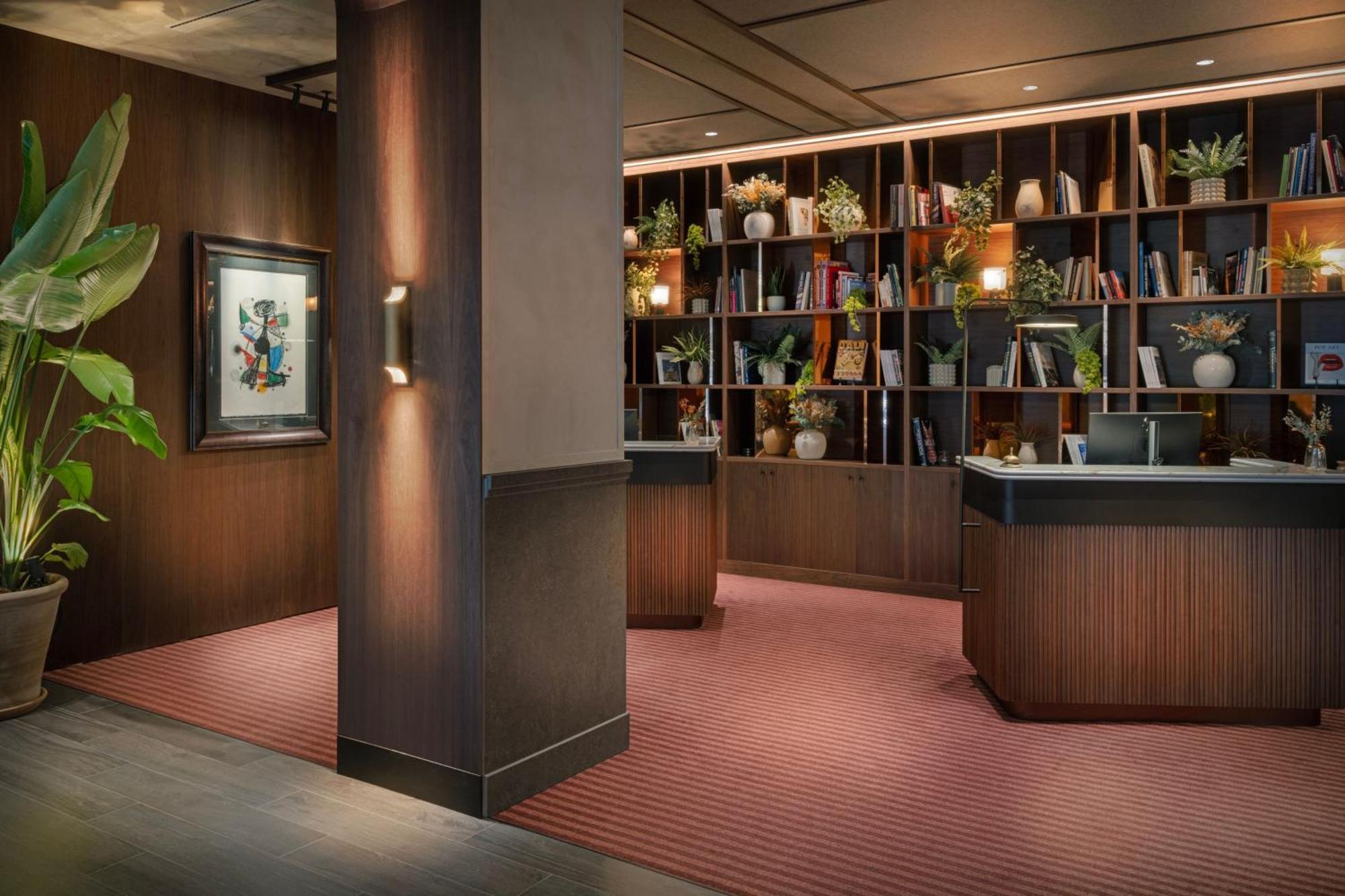 Отель The Westin Madrid Cuzco Экстерьер фото