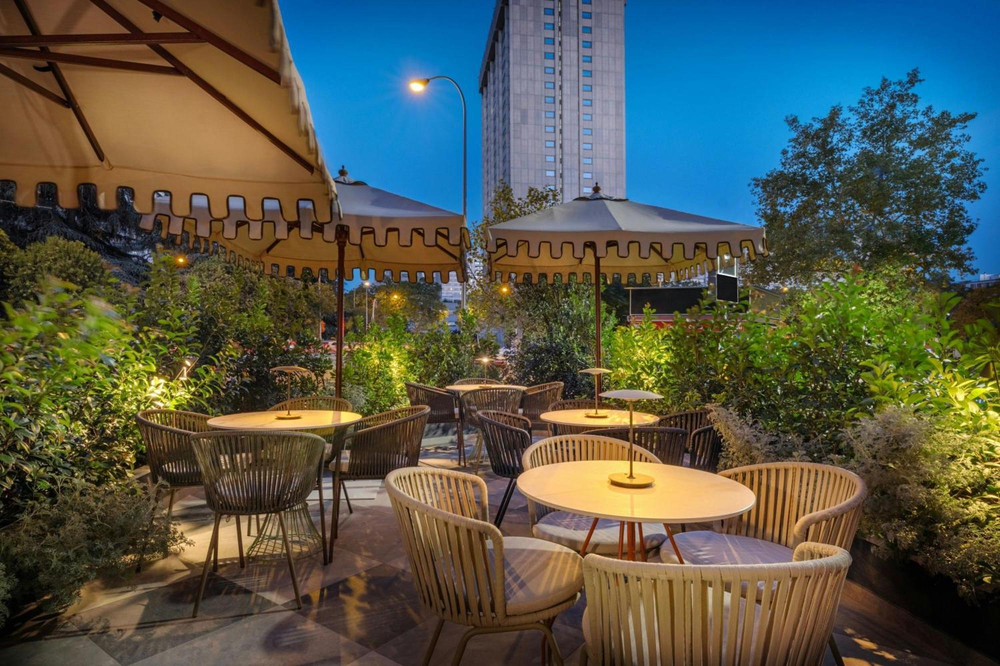 Отель The Westin Madrid Cuzco Экстерьер фото